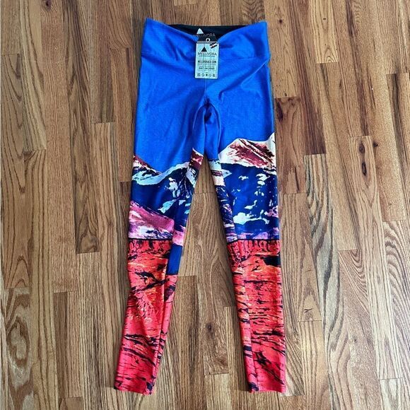 Mellivora Active Lifestyle Legging Colorado Small S NWT - Picture 1 of 2